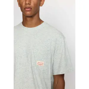 T-shirt Revolution image-2