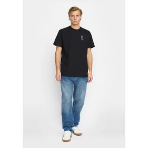 T-shirt Revolution Application image-1