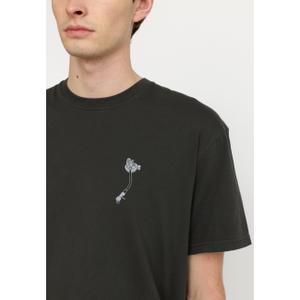 T-shirt Revolution Printed image-3