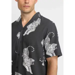 Cuban shirt Revolution image-2