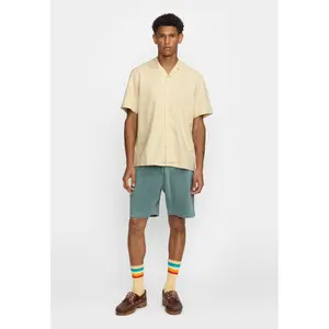 Short Revolution image-1