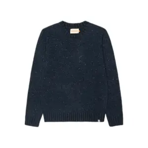 Nope yarn sweater Revolution image-0