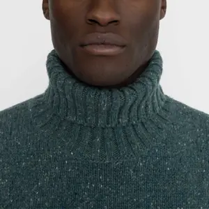 High-neck sweater in luxurious soft yarn nope Revolution image-4