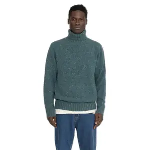 High-neck sweater in luxurious soft yarn nope Revolution image-2