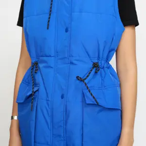 Long women's sleeveless puffer jacket Revolution image-2