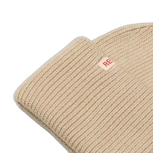 Beanie with large fold Revolution image-1