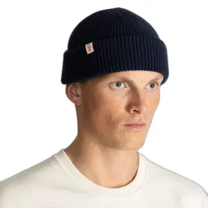 Beanie with small crease Revolution image-1