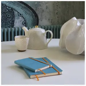 Cuaderno flexible A5 160 páginas rayadas papel con cierre elástico Rhodia image-2