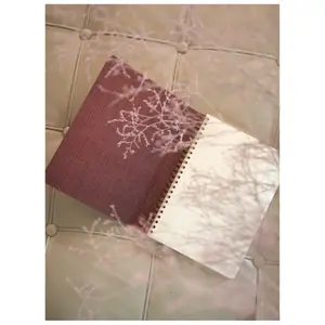 A5 Notizbuch mit versteckter Vollbindung, liniert, 120 Seiten, Softtouch-Cover mit Blumenmuster Rhodia orange Botanique image-1