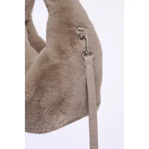 Umhängetasche aus Kunstfell Damen Rino & Pelle Cheryl image-1