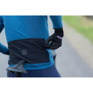 dzseki Rogelli Signature image-5