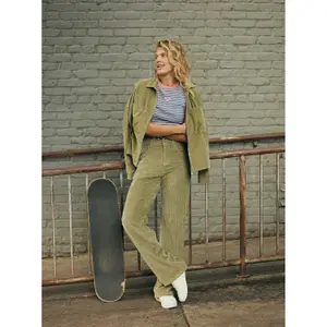 Women's Velvet Zip-Up Jacket Roxy Chilled Out Washed Cord image-4