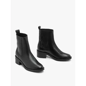 Leather Chelsea boots for women Ryłko Bianka image-3