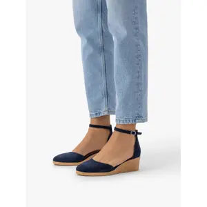 Womens suede wedge espadrilles with buckle closure Ryłko Megi image-4