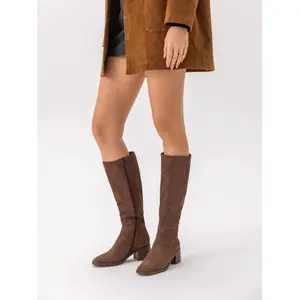 Bordowy zamszowe botki damskie Ryłko Dominika image-3