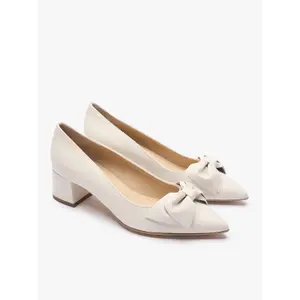 Leather court shoes with bow for women Ryłko Joan image-1