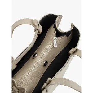 Borsa a mano con chiusura magnetica in pelle e camoscio donna Ryłko image-5
