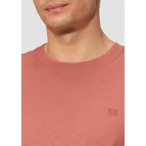 T-shirt από υλικό flames textured με εκτυπωμένο λογότυπο s.Oliver image-3