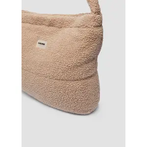 Women's Plush Cozy Shoulder Bag with Magnetic Closure s.Oliver image-6