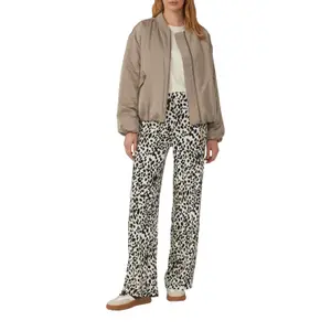 Women's Relaxed Fit All-Over Print Structured Wide Leg Trousers s.Oliver image-6