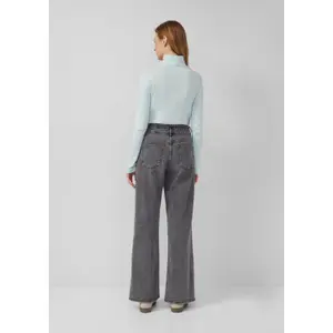 Γυναικείο Slim Fit μπλουζάκι με ψηλό γιακά s.Oliver image-4