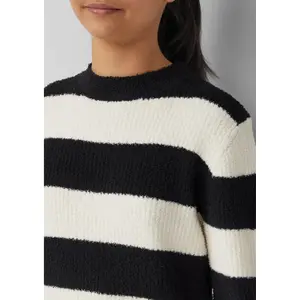 Robe curta em malha aspecto bouclé com mangas longas rapariga s.Oliver image-5