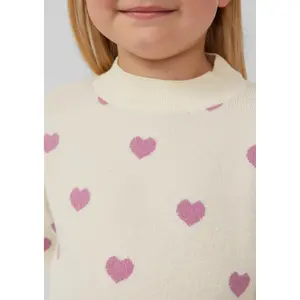 Pull court en maille corte amplia con motivo de corazones niña s.Oliver image-6
