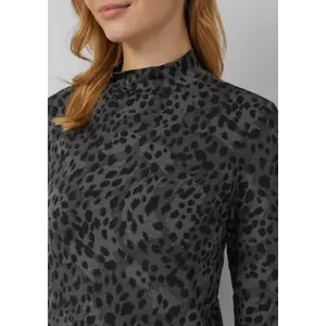T-shirt in jersey a taglio slim con col alto donna s.Oliver image-3