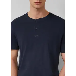 T-shirt henley à manches courtes avec détail logo s.Oliver image-3