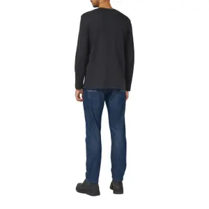 Camiseta de manga larga de punto con cuello Henley s.Oliver image-5