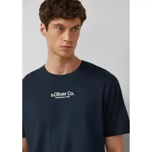 T-shirt από ζέρσεϊ με στρογγυλή λαιμόκοψη και τυπωμένο λογότυπο s.Oliver image-3