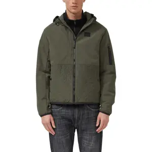 Chaqueta outdoor acolchada con capucha ajustable s.Oliver image-2