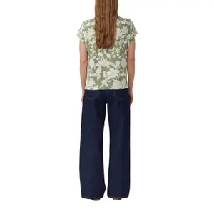 Τ-shirt με εκτύπωση all-over σε χαλαρή γραμμή γυναίκες s.Oliver image-3