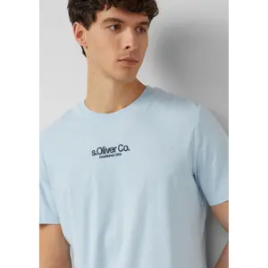 T-shirt από βαμβακερό jersey με εκτυπωμένο λογότυπο και στρογγυλή λαιμόκοψη s.Oliver image-3