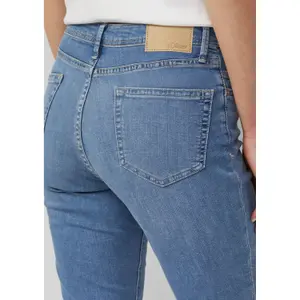 Capribyxor regular fit medium size och slim leg dam s.Oliver image-3