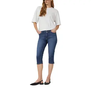 Capribyxor regular fit medium size och slim leg dam s.Oliver image-6