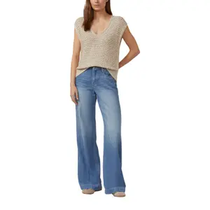 Pull em tricot leve corte despojado com gola V senhora s.Oliver image-6