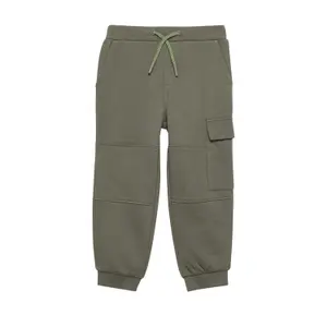 Παντελόνι jogging με κομμένες ραφές και τσέπη Cargo για μωρό αγόρι s.Oliver image-2
