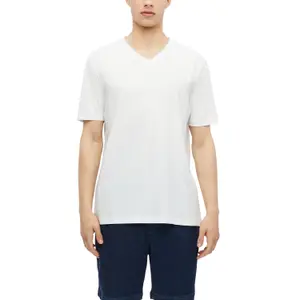 T-shirt μαλακό με V λαιμόκοψη από βαμβακερό jersey με λεπτομέρεια λογότυπου s.Oliver image-2