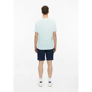T-shirt μαλακό με V λαιμόκοψη από βαμβακερό jersey με λεπτομέρεια λογότυπου s.Oliver image-4