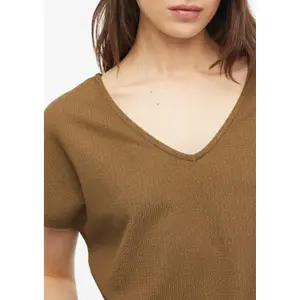 Γυναικείο T-shirt με δομημένο V λαιμό και χαλαρή γραμμή s.Oliver image-3