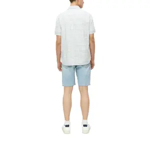Chemise en coton à carreaux avec col italien et ourlet arrondi s.Oliver image-5