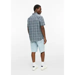 Chemise en coton à carreaux avec col italien et ourlet arrondi s.Oliver image-4