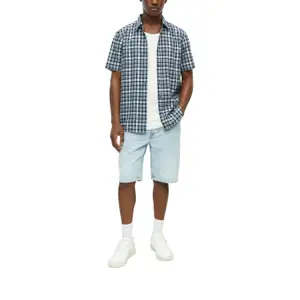Chemise en coton à carreaux avec col italien et ourlet arrondi s.Oliver image-6