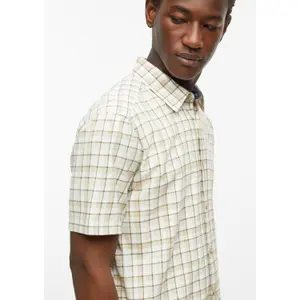 Chemise en coton à carreaux avec col italien et ourlet arrondi s.Oliver image-3