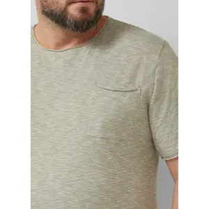 T-shirt από ζέρσεϊ βαμβακερό με τσέπη στο στήθος και στρογγυλή λαιμόκοψη s.Oliver image-3