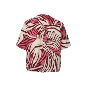 Blusa fluida em viscose misturada com franzidos e estampado integral gola redonda corte amplo mulher s.Oliver image-1
