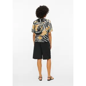 Blusa fluida em viscose misturada com franzidos e impressão integral senhora s.Oliver image-4