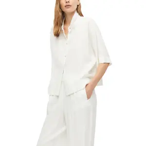 Blusa fluida de mangas cortas en lino mezclado con cuello de camisa mujer s.Oliver image-6