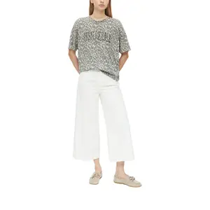 T-shirt z nadrukiem na przodzie luźny krój okrągły dekolt oversize damski s.Oliver image-6